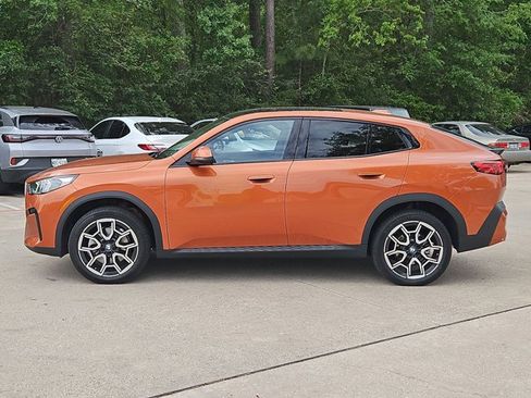 Used 2025 BMW X2 xDrive28i image 9