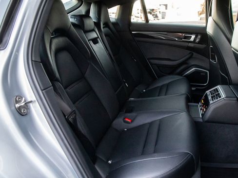 Certified 2023 Porsche Panamera RWD image 17