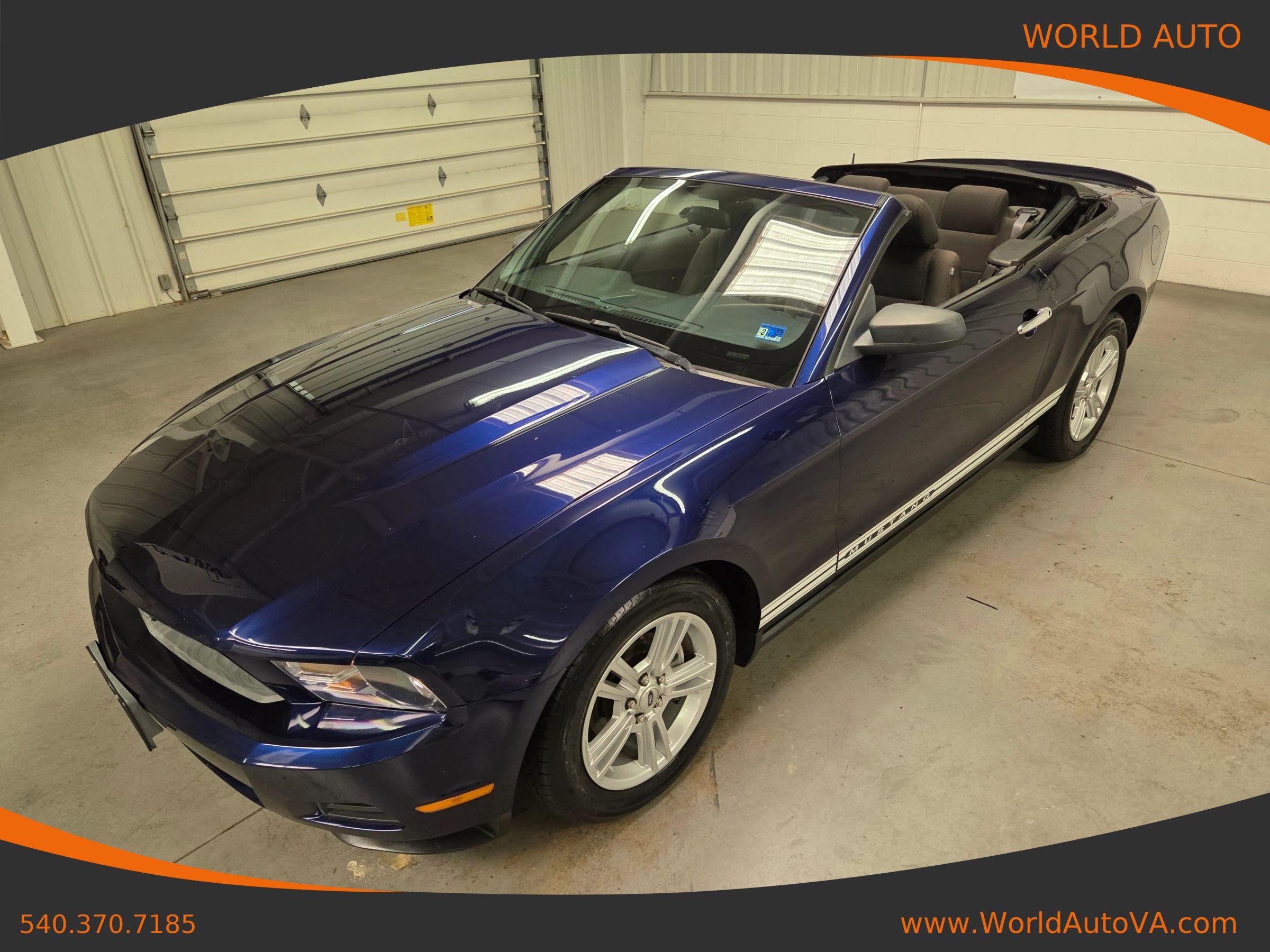 Used 2010 Ford Mustang Convertible RWD image 1