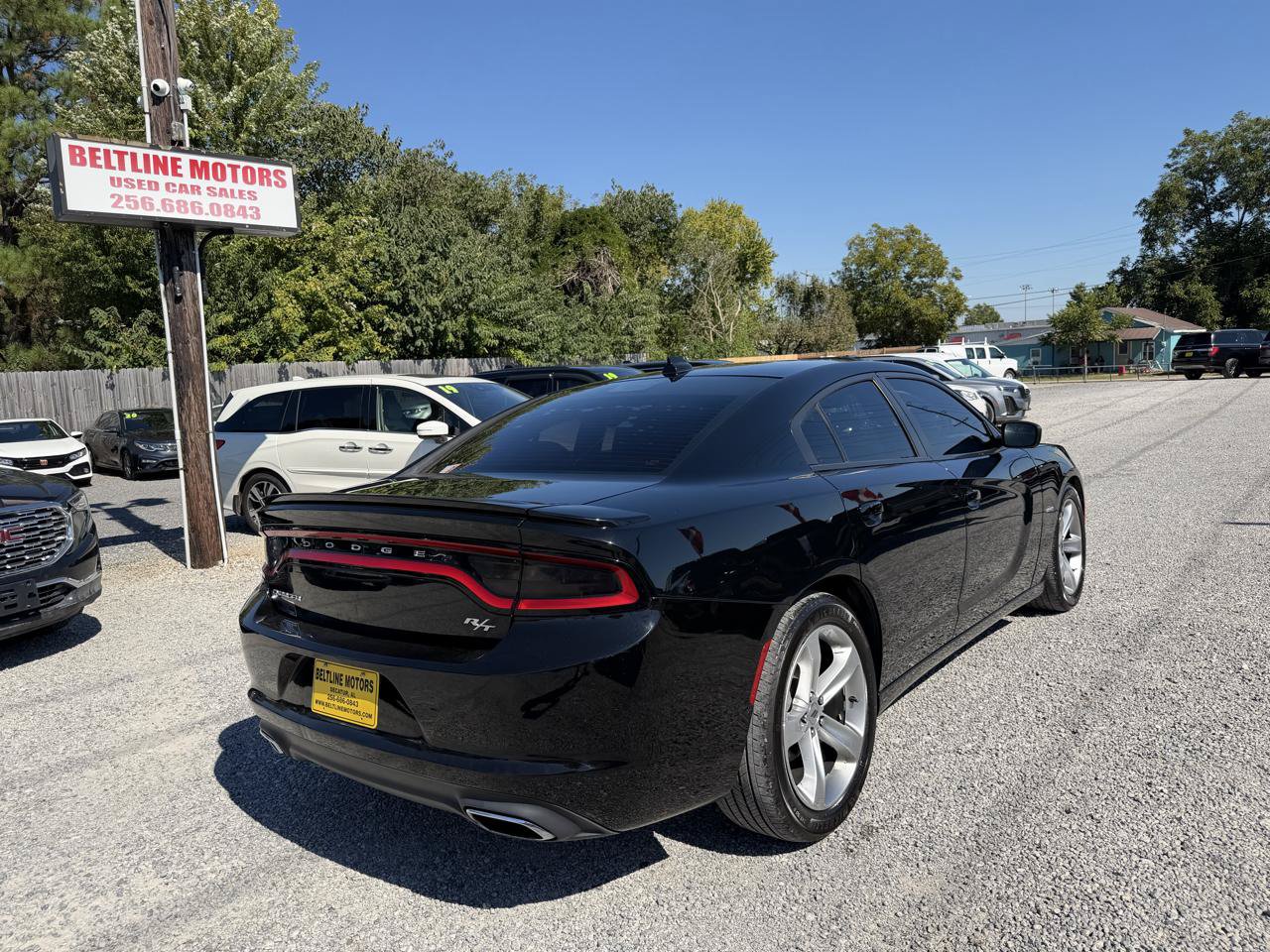 Used 2017 Dodge Charger R/T RWD image 2