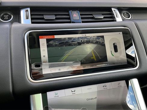 Used 2020 Land Rover Range Rover Sport HSE image 14