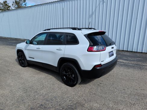 Used 2021 Jeep Cherokee Latitude Plus image 3