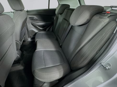 Used 2018 Chevrolet Trax LS AWD/4WD image 22