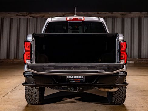 Used 2023 Chevrolet Colorado Z71 w/ Z71 Convenience Package 2 image 9