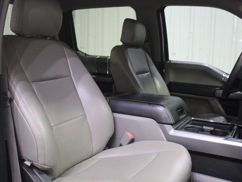 Used 2019 Ford F250 XLT w/ XLT Premium Package image 21