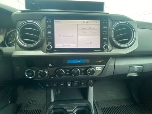 Used 2023 Toyota Tacoma TRD Off-Road w/ Technology Package AWD/4WD image 25