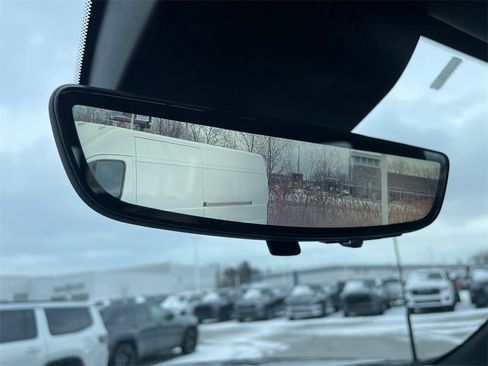 Used 2025 GMC Sierra 2500 AT4 w/ AT4 Premium Plus Package image 26