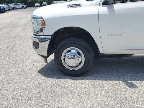 Used 2021 RAM 3500 Tradesman w/ Chrome Appearance Group AWD/4WD image 8