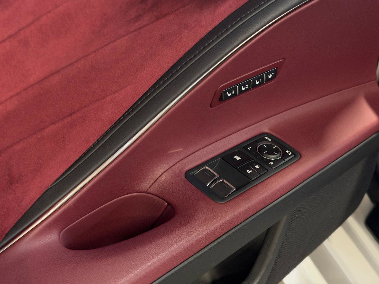 Used 2019 Lexus LC 500 Coupe w/ Touring Package RWD image 18