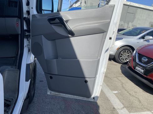 Used 2007 Dodge Sprinter 2500 image 23