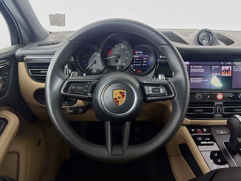 Certified 2026 Porsche Macan AWD/4WD image 12