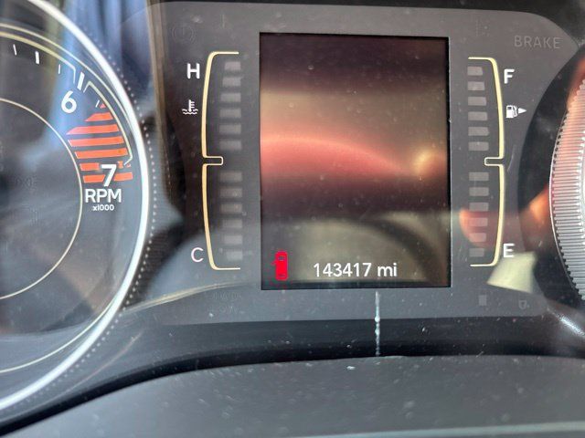 Used 2021 Jeep Cherokee Latitude FWD image 10