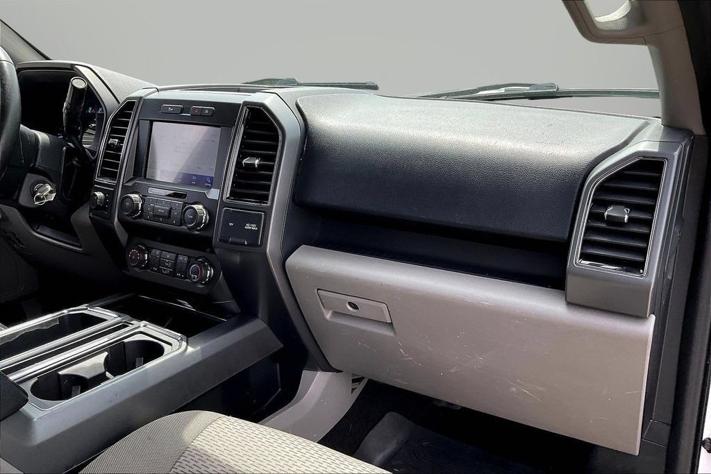 Used 2020 Ford F150 XLT w/ Equipment Group 302A Luxury AWD/4WD image 26