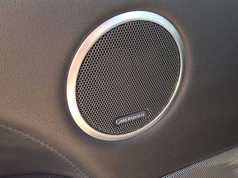 Used 2017 Land Rover Range Rover Sport SE image 27