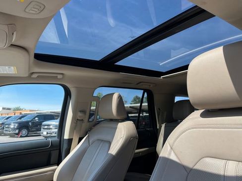 Used 2024 Ford Expedition Max Limited image 11