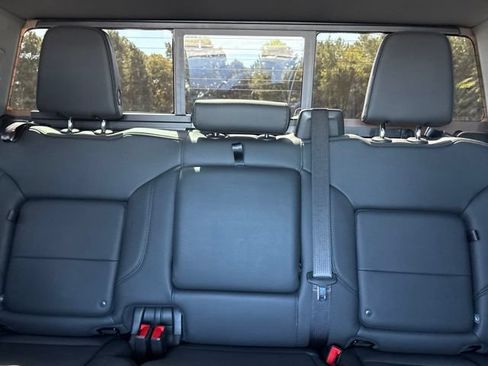 Used 2026 Chevrolet Silverado 1500 LT w/ Leather Package AWD/4WD image 11