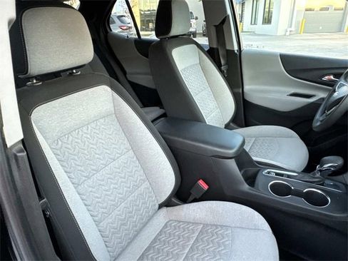 Used 2022 Chevrolet Equinox LS w/ LS Convenience Package image 10