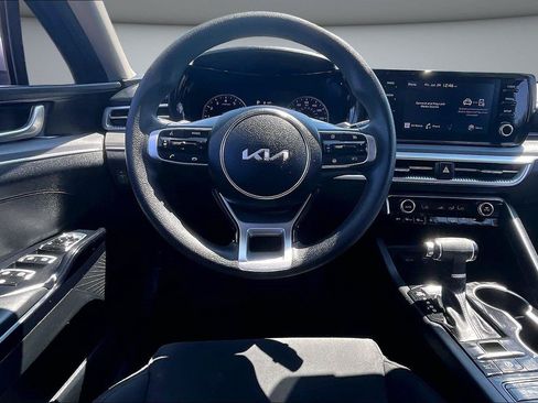 Used 2022 Kia K5 LXS FWD image 9