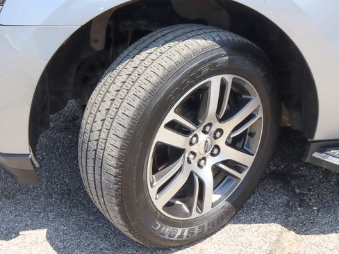 Used 2023 Ford Expedition Limited AWD/4WD image 18
