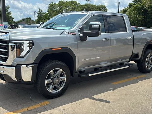 New 2026 GMC Sierra 2500 SLT w/ SLT Premium Package AWD/4WD image 3