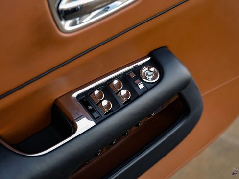 Used 2018 Rolls-Royce Wraith Starlight Headliner Front Mass image 96