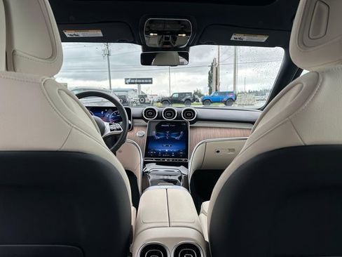 Used 2025 Mercedes-Benz C 300 4MATIC Sedan image 13