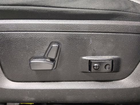 Used 2023 RAM 1500 Classic SLT w/ Trailer & Traction Group image 17