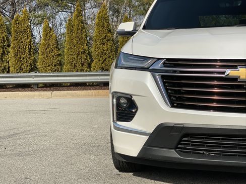 Used 2024 Chevrolet Traverse High Country w/ LPO, Floor Liner Package image 19