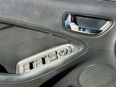 Used 2015 Kia Forte EX image 17