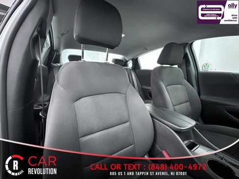 Used 2022 Chevrolet Malibu LT image 50