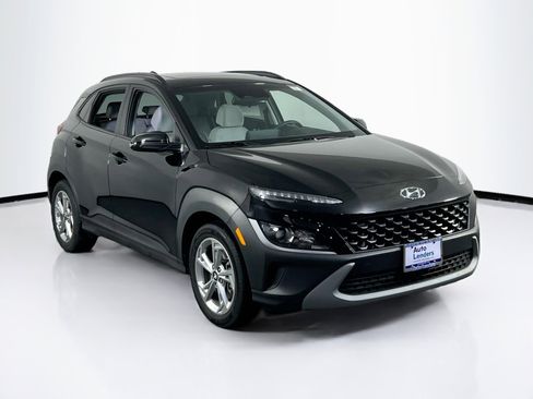 Used 2023 Hyundai Kona SEL w/ Convenience Package image 3