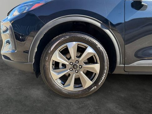 Used 2025 Ford Escape Platinum AWD/4WD image 4