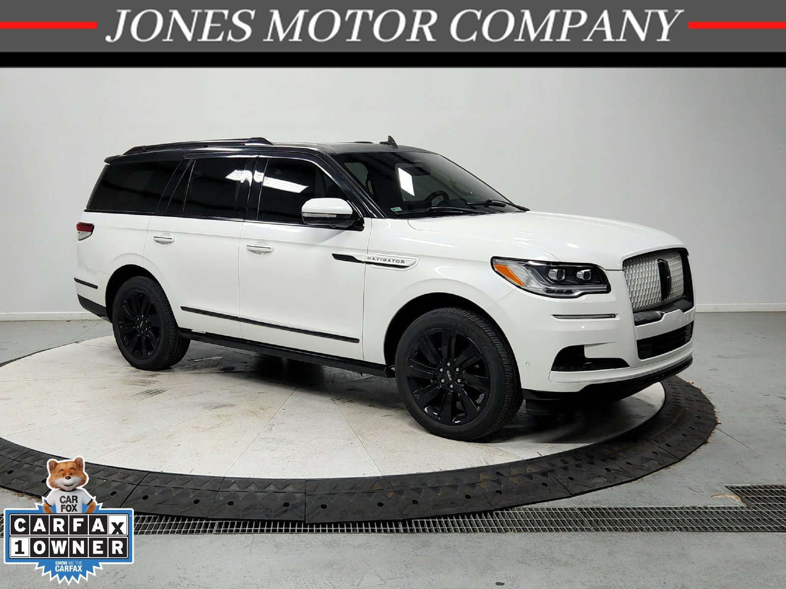 Used 2023 Lincoln Navigator Reserve AWD/4WD image 1