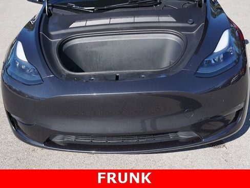 Used 2024 Tesla Model Y Long Range image 10