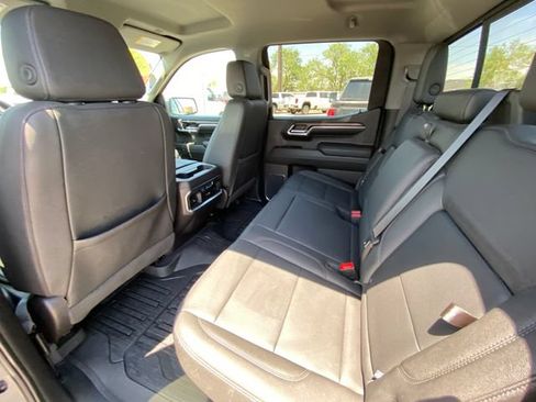 Used 2024 GMC Sierra 1500 SLT AWD/4WD image 13