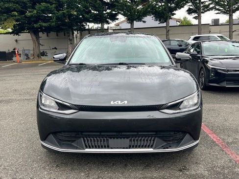 Certified 2024 Kia EV6 Light AWD/4WD image 4