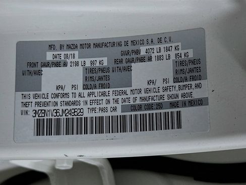 Used 2018 MAZDA MAZDA3 Touring image 37