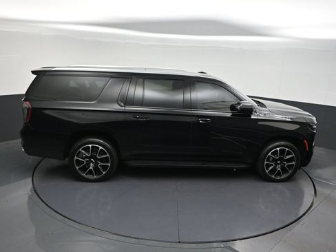 Used 2025 Chevrolet Suburban RST w/ Comfort Package RWD image 22