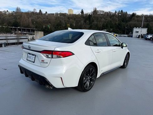 Certified 2023 Toyota Corolla SE image 3