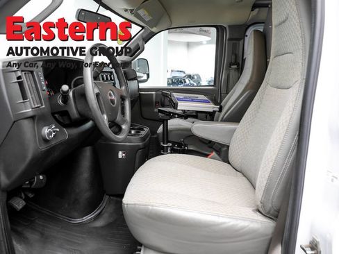 Used 2022 GMC Savana 2500 RWD image 13