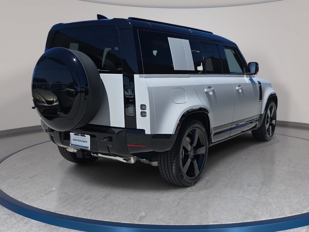 New 2026 Land Rover Defender 110 X-Dynamic SE AWD/4WD image 5
