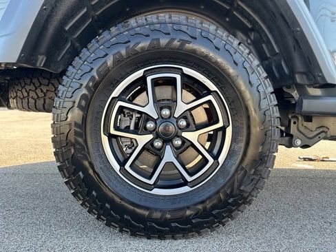 Used 2025 Jeep Gladiator Rubicon w/ Safety Group image 41