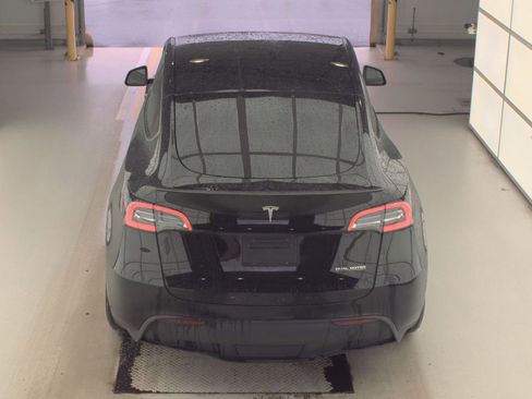 Used 2023 Tesla Model Y Performance AWD/4WD image 5