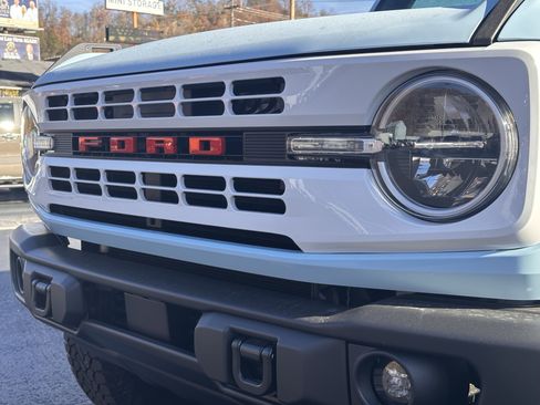 New 2025 Ford Bronco Heritage Edition image 3