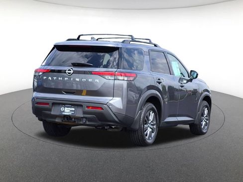 Used 2025 Nissan Pathfinder SV w/ SV Premium Package FWD image 5