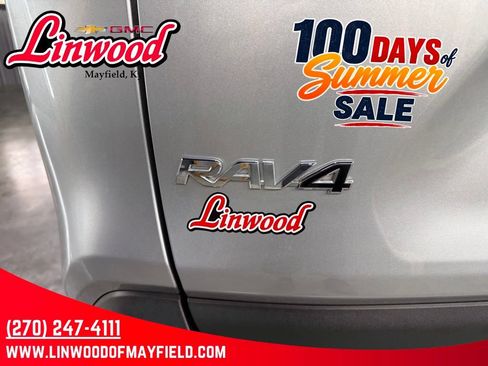 Used 2025 Toyota RAV4 XLE FWD image 7