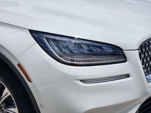Used 2022 Lincoln Corsair Reserve w/ Equipment Group 201A FWD image 9