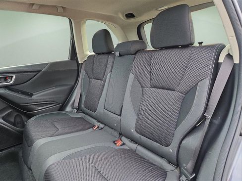 Used 2019 Subaru Forester Premium image 11