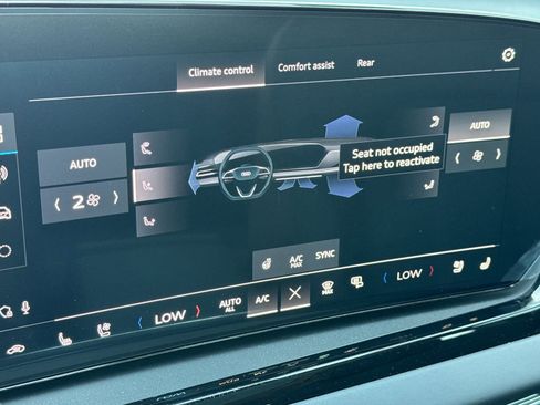 New 2026 Audi A6 Premium Plus AWD/4WD image 17