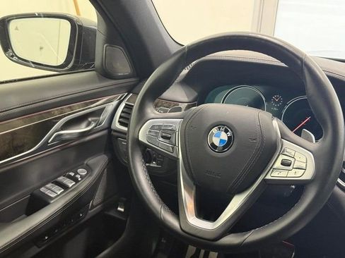 Used 2019 BMW 750i xDrive w/ Executive Package AWD/4WD image 11